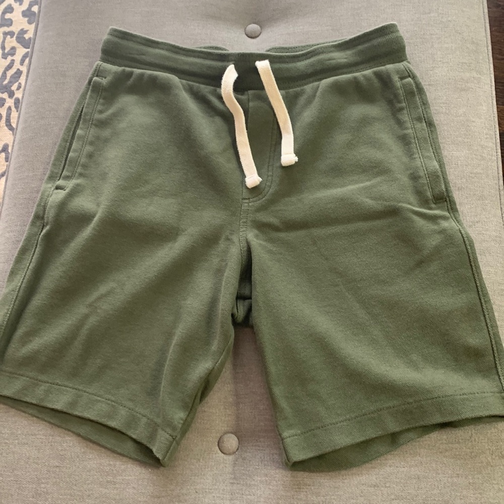 Mens cotton shorts. Like new!  size medium